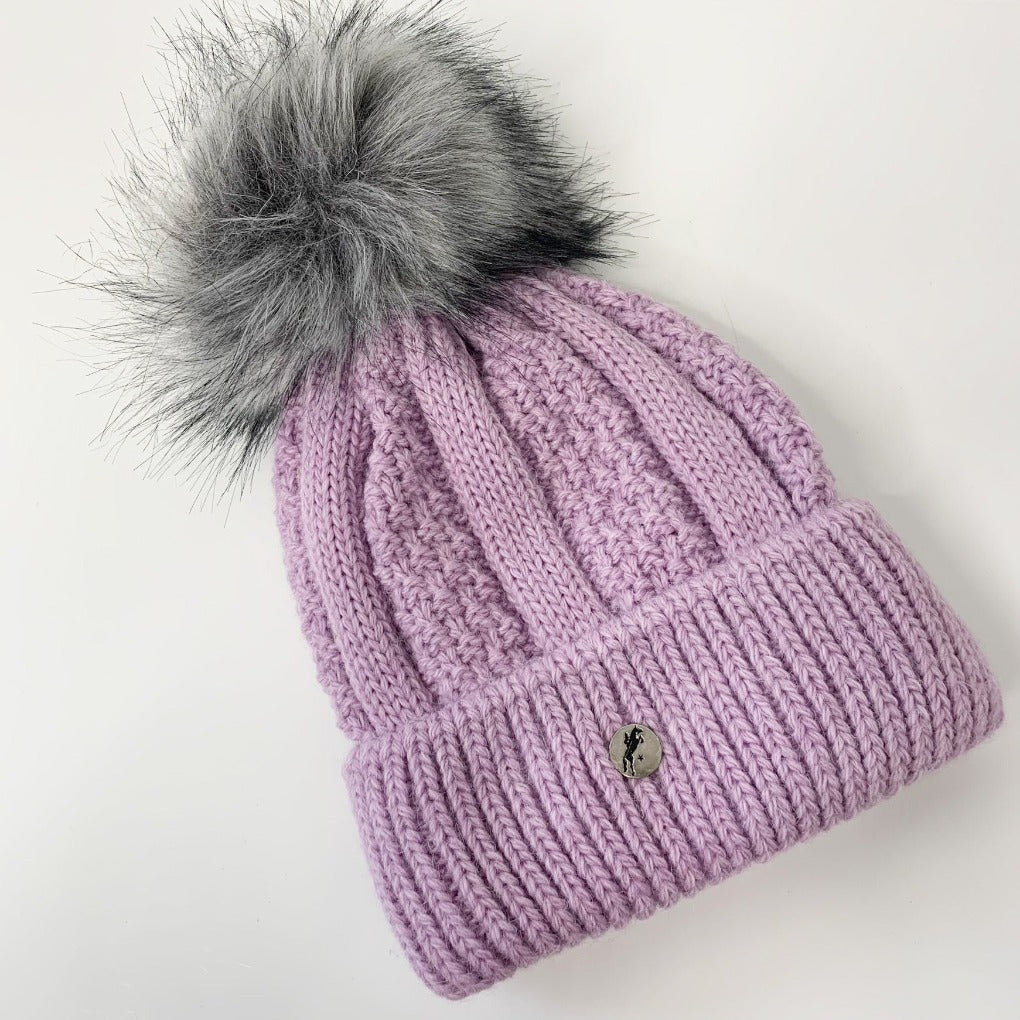 gestricktebommelmütze-mutze-tara-dunkelblau-neu-bommelmuetze-reitstall-wintermütze-sps-reiten-pferdemädchen-spooks