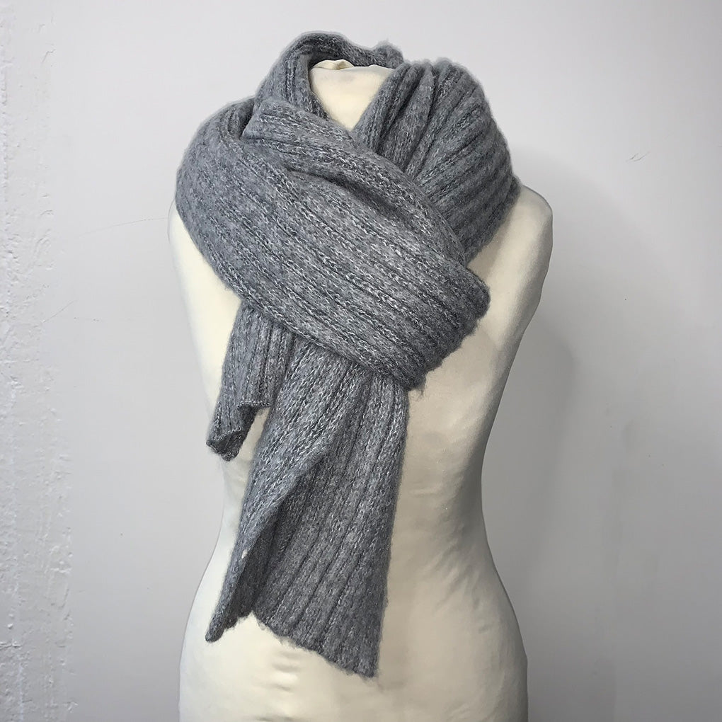 Langer Strickschal Jolie grau winterschal unisex