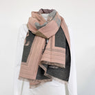 edler wollschal mit pferdemotiv rosa grau marineblau