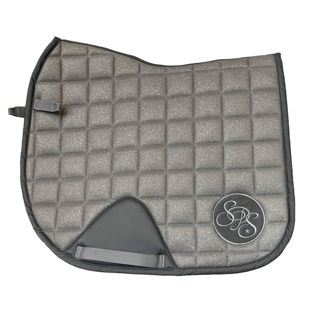 schabracke grau glitzer dressur square sps logo -2020-schabracke-bibi-rosa-schabracke-neu-pferde-pferd-pferdezubehör-fliegenhaube-passend-abgestimmt-spooks-neu-sps-dressur-springen