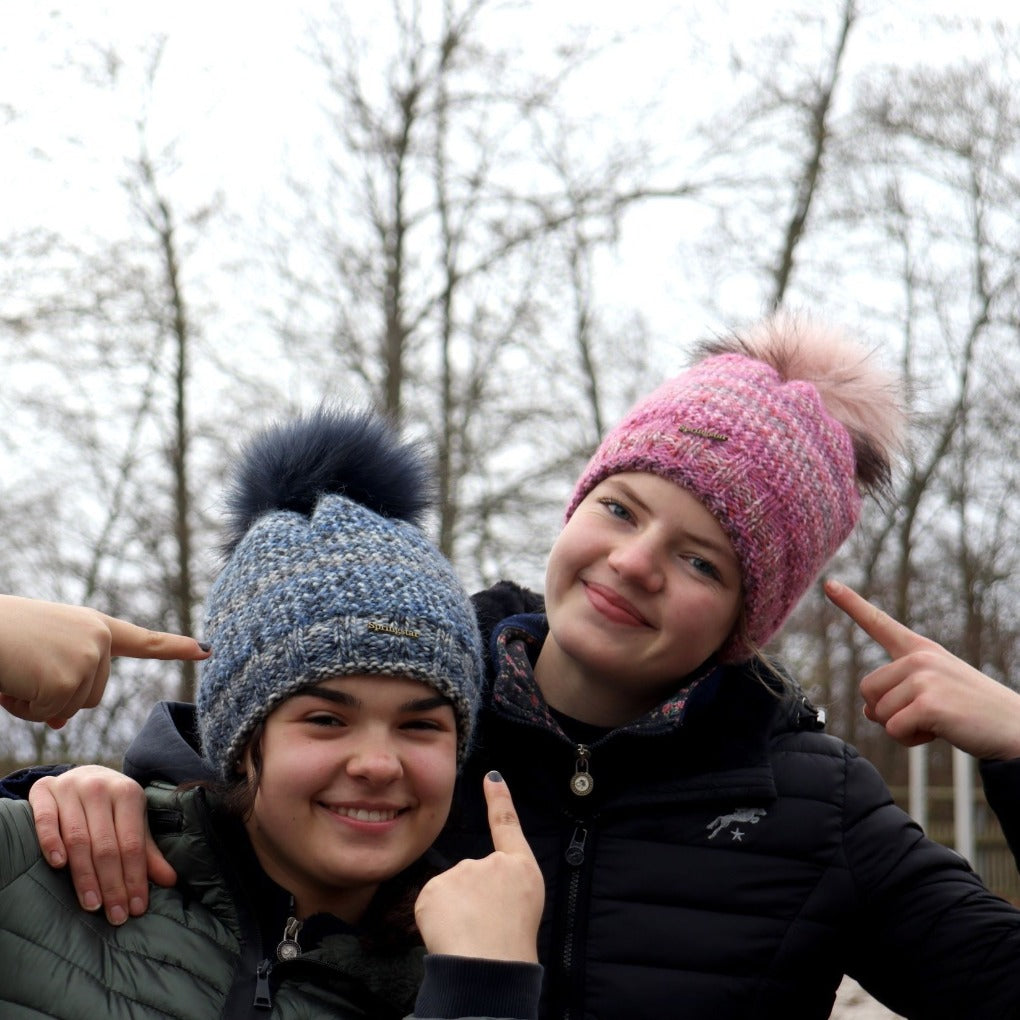 Farbmix-muetze-Laila-bommelmuetze-plu-bommel-strickmuetze-muetze-herbst-winter-springstar-sps-pinkypink-wintertraum