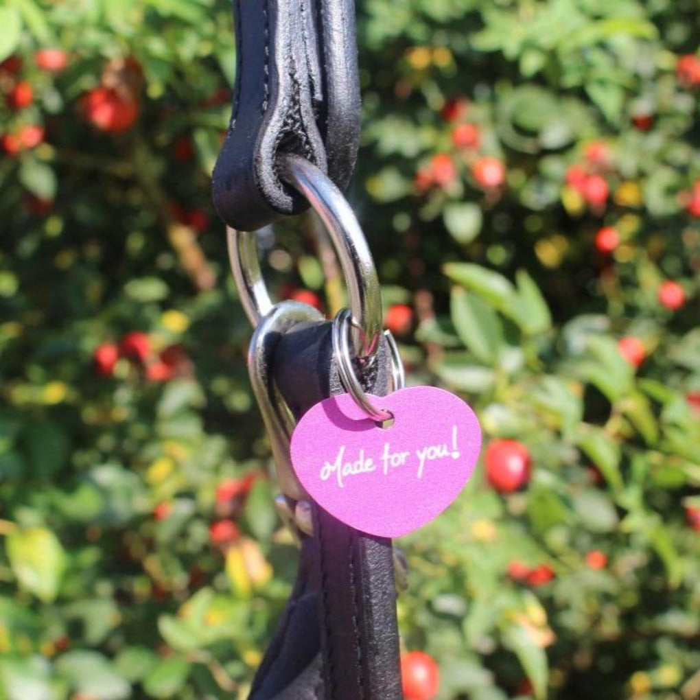 Herz-schlüsselanhänger-marke-halftermarke-halfteranhänger-sattelanhänger-pferdemarke-sps-springstar-madeforyou-pinkesherz-soulhorse-springstar-pferdemarke-schlüsselanhänger