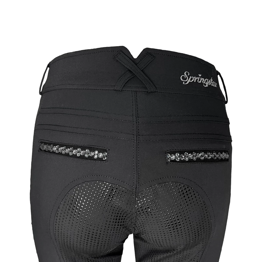 Highwaist-Reithose Tiffy von SPRINGSTAR 2048 in Black mit zwei Handytaschen und Kristall-Applikationen back Kristall detail