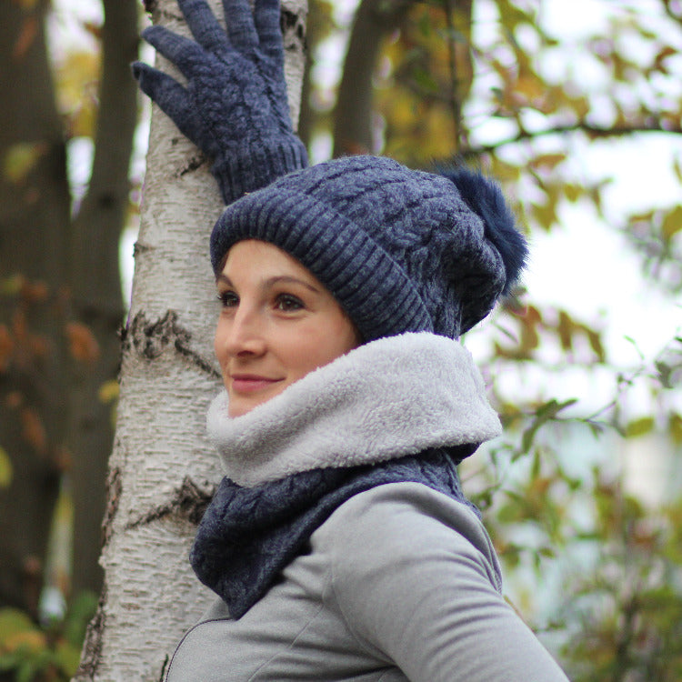 neckwarmer teddyfell dunkelblau mütze handschuche strick baum warm,grau,kuschelig,reitstall,pferdefans,reiten,draußen,grau,rosa,hellgrau,blau,tolle farben,verschiedene farben, loop,soft