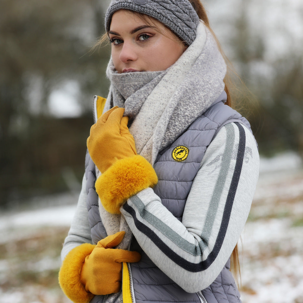 wildleder handschuhe-warm-kunst-kunstfell-verschiedene-modelle-farben-hoodie-malina-gil-stirnband-rabea-weste-pferd-reitstall-pferdeliebe