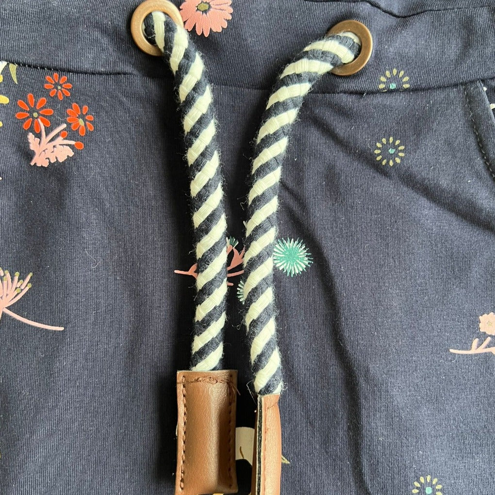 kinderkleid-june-mit-pferden-und-blumen-kordel dark blue blau kleid kids rosa pferdchen