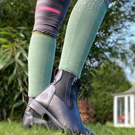 stallschuhe, reit und stallschuhe, reitstiefeletten, reitschuh, decathlon reitschuhe, krämer reitschuhe , busse reitstiefeletten, reitturnschuhe, krämer reitstiefeletten, reiten schuhe, usg reitstiefeletten, reitstiefelette, jodhpur, springstar, reiten, reitmode, reitschuhe, reitstiefel, schuhe, horse, pferde, pferd, hors, horsefashion, pferdefashion