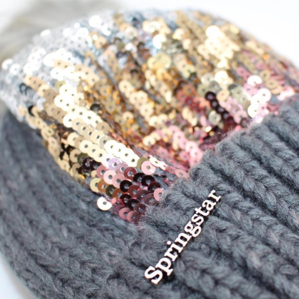 pailletenmütze-bommel- grau-mütze-bommelmütze-pailletten