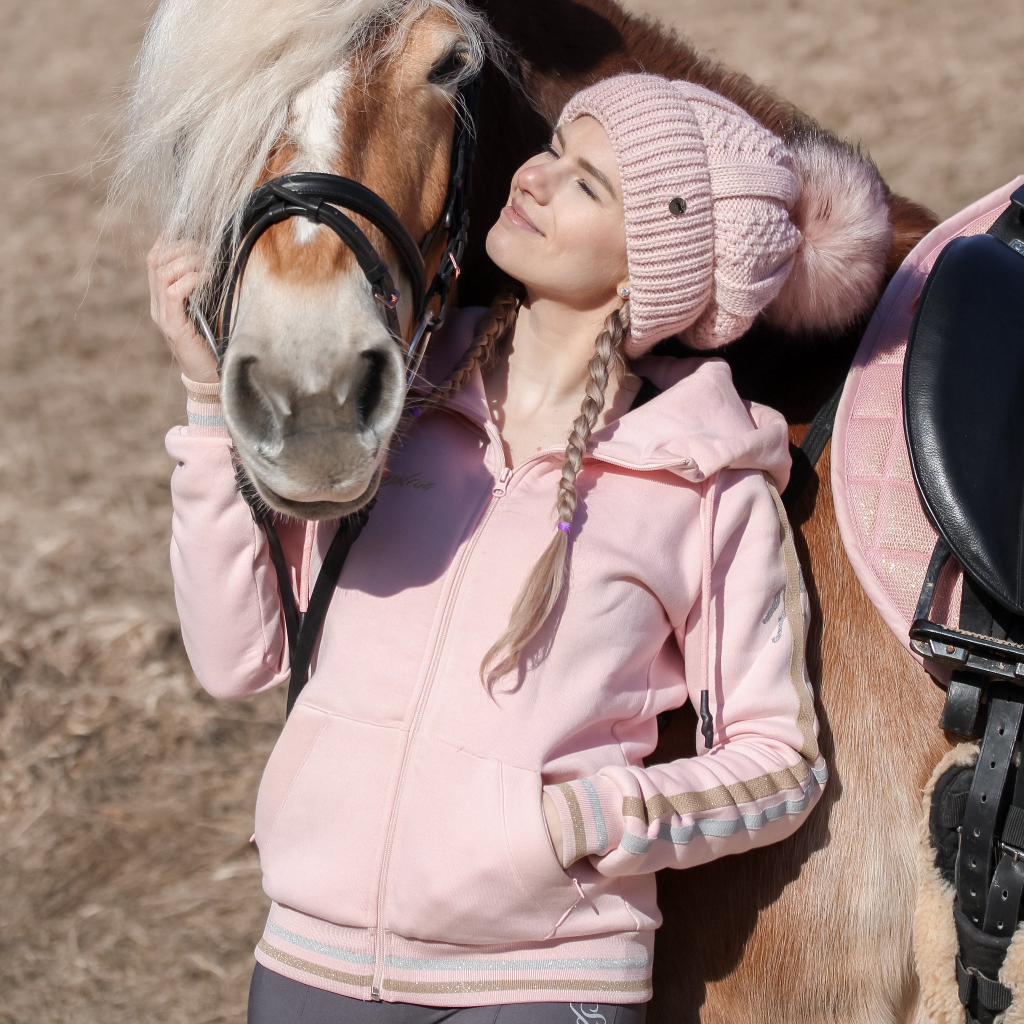 reiter hoodie malina rosa bommelmütze pferd haflinger glitzerschabracke spooks springstar