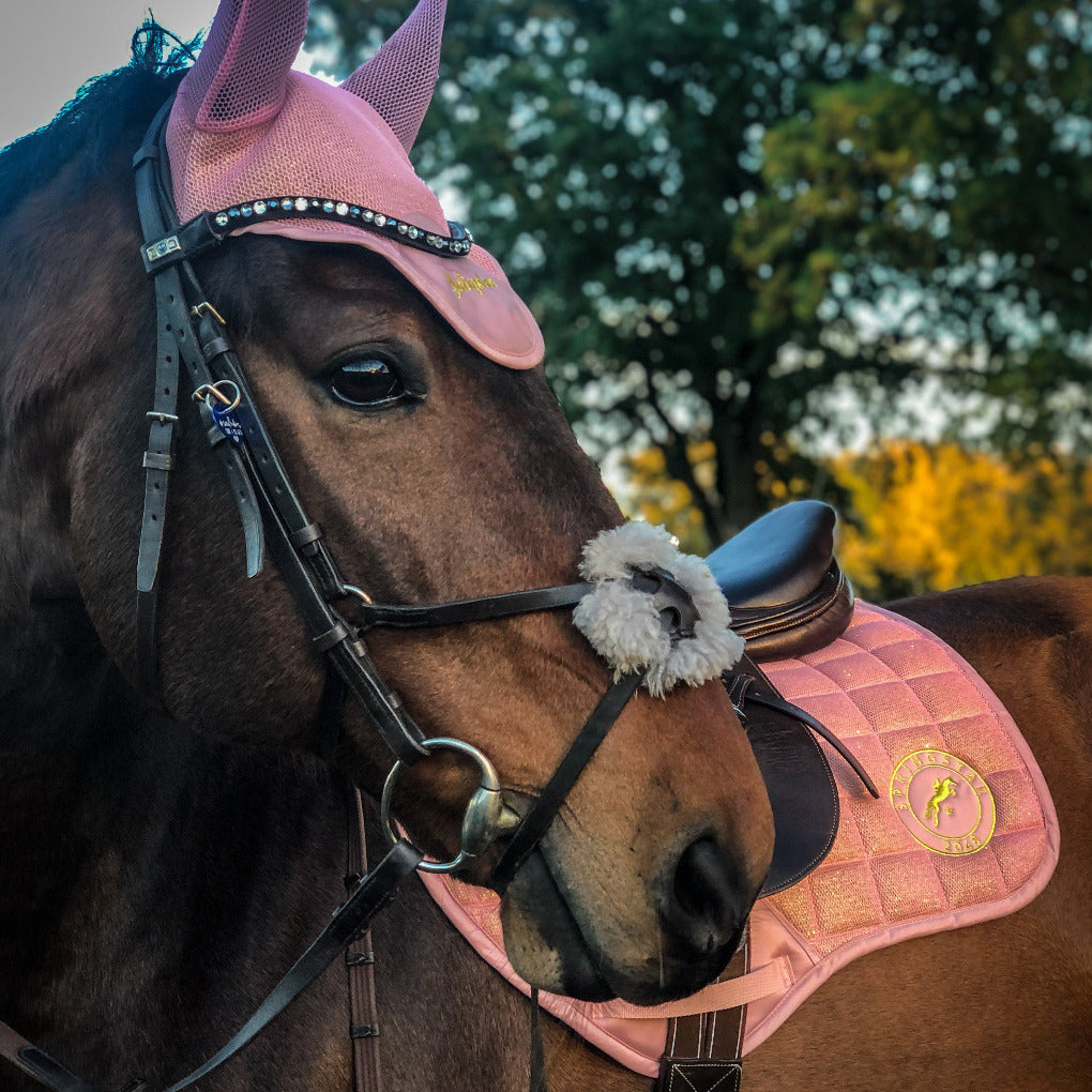 pferd vielseitigkeit schabracke fliegenhaube rosa glitzer 