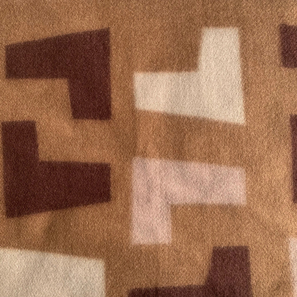 schal-dalia-braun-springstar-fransen-kurz-kuschelschal-springstar