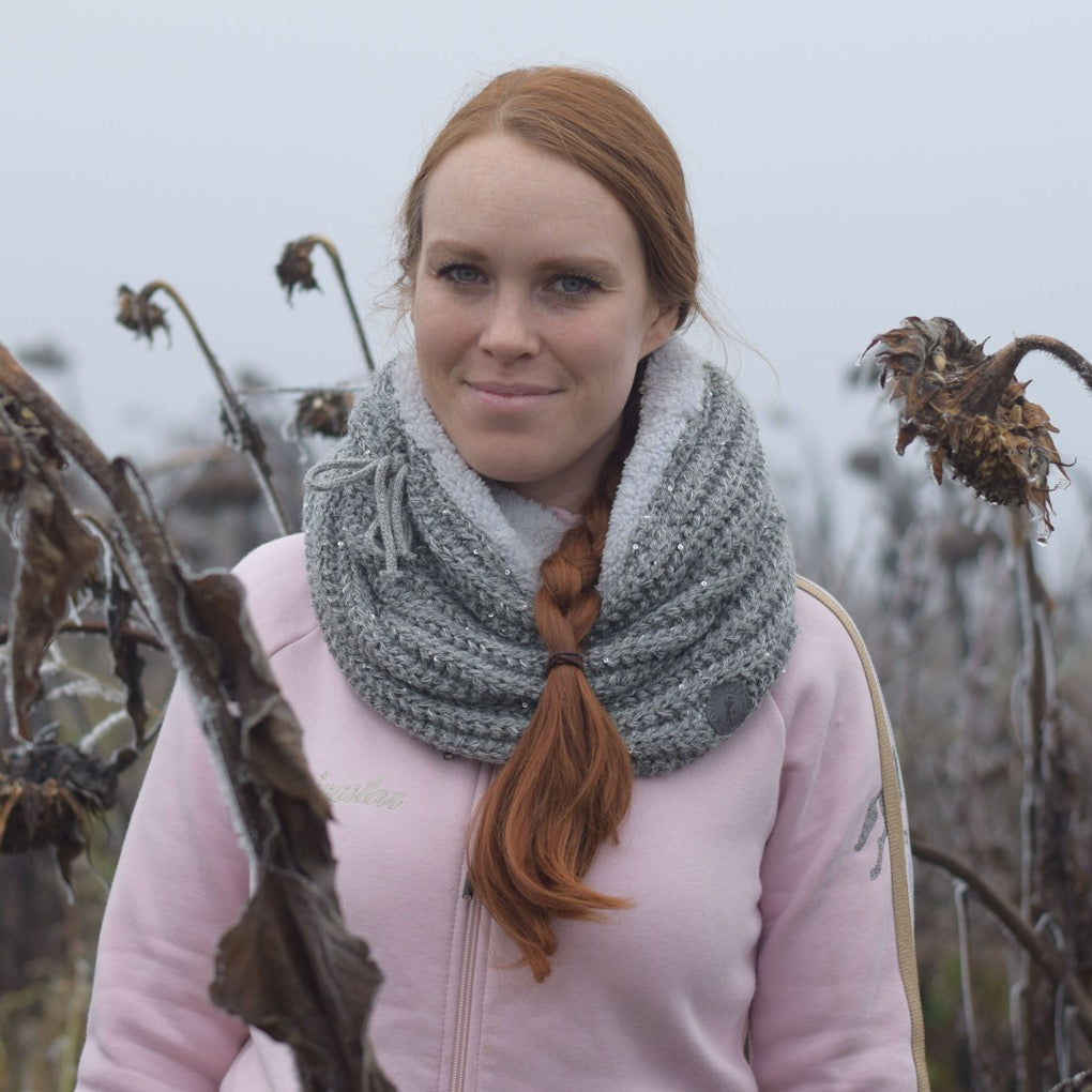 loop schal gefüttert, almara, wintershcal,glitzerschal,fleeceschal,rosaloop, loopmitfleece, fleeceschal, glitzerschal zu binden, Loop schhnüğrbar, warmer schal, Rundschau, rundschal flehe, reitschal, glietzerreitschal, loesdau schal spooks schal, Krämer schal, schal Schnäppchen, hellgrau loop, loop grau, Schal grau, muschelschal grau, loop Anthrazit, loop anthrazit, schal Anthrazit, schal anthrazit