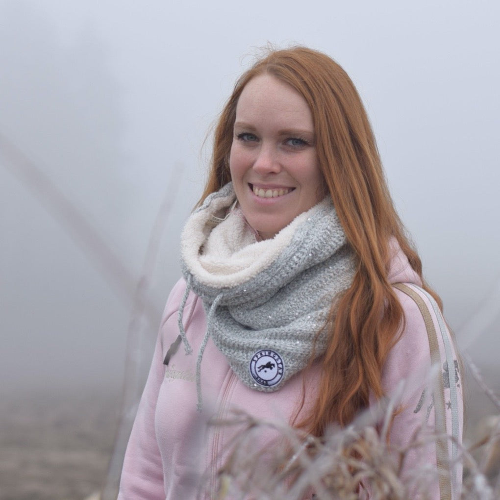 loop schal gefüttert, almara, wintershcal,glitzerschal,fleeceschal,rosaloop, loopmitfleece, fleeceschal, glitzerschal zu binden, Loop schhnüğrbar, warmer schal, Rundschau, rundschal flehe, reitschal, glietzerreitschal, loesdau schal spooks schal, Krämer schal, schal Schnäppchen, hellgrau loop, loop grau, Schal grau, muschelschal grau