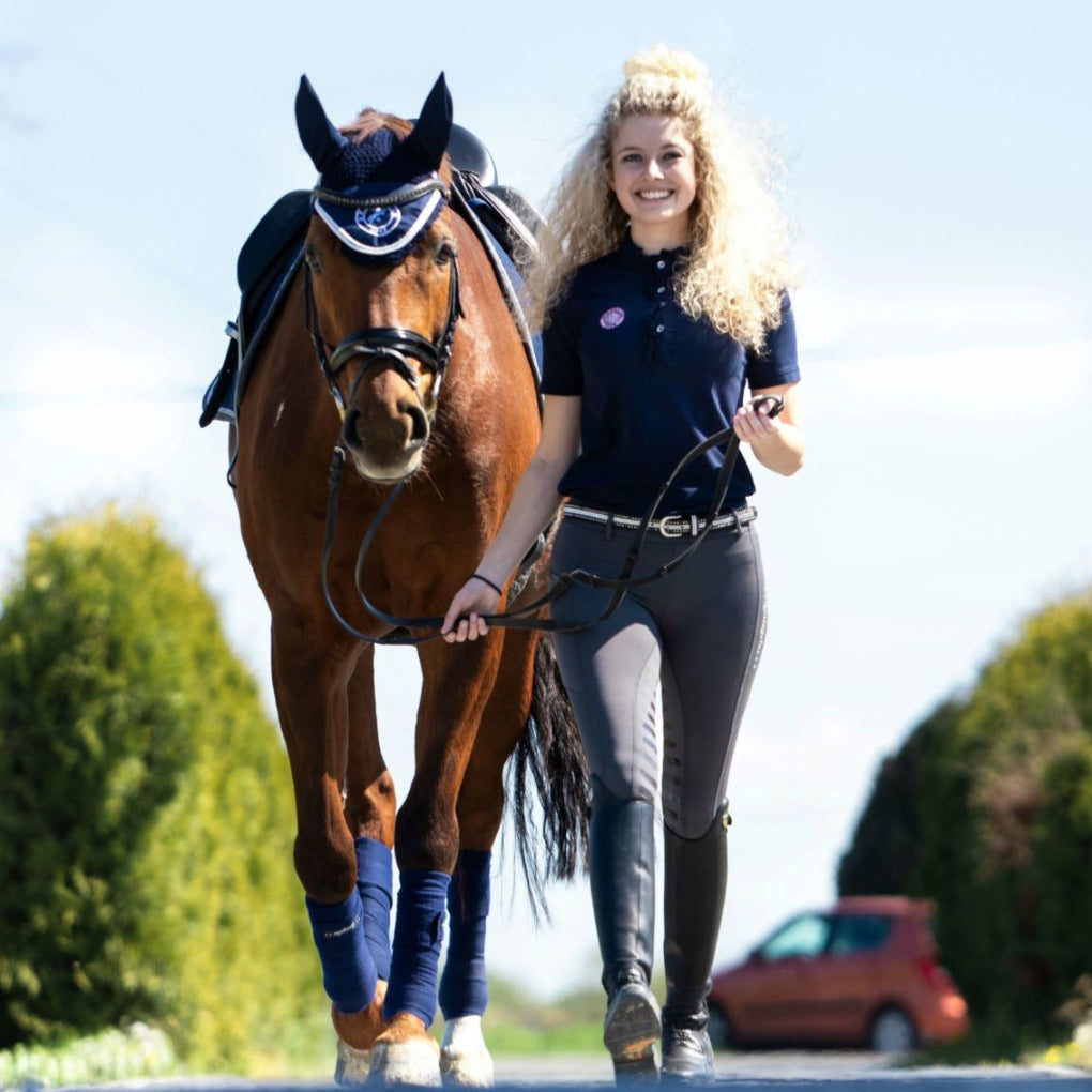 turnierbluse, exkluisve reitmode, exklusiv, pikeur, spooks, Turniershirt, Springstarshirt, Reitshirt, Reitbluse, Rosa Reitbluse, rüschen, rüschenreitbluse, rüschenshirt, t-shirt, pferde, reitmode, springstar, shirt rosa, shirt marine, glitzershirt, rüscgen, rüschenshirt