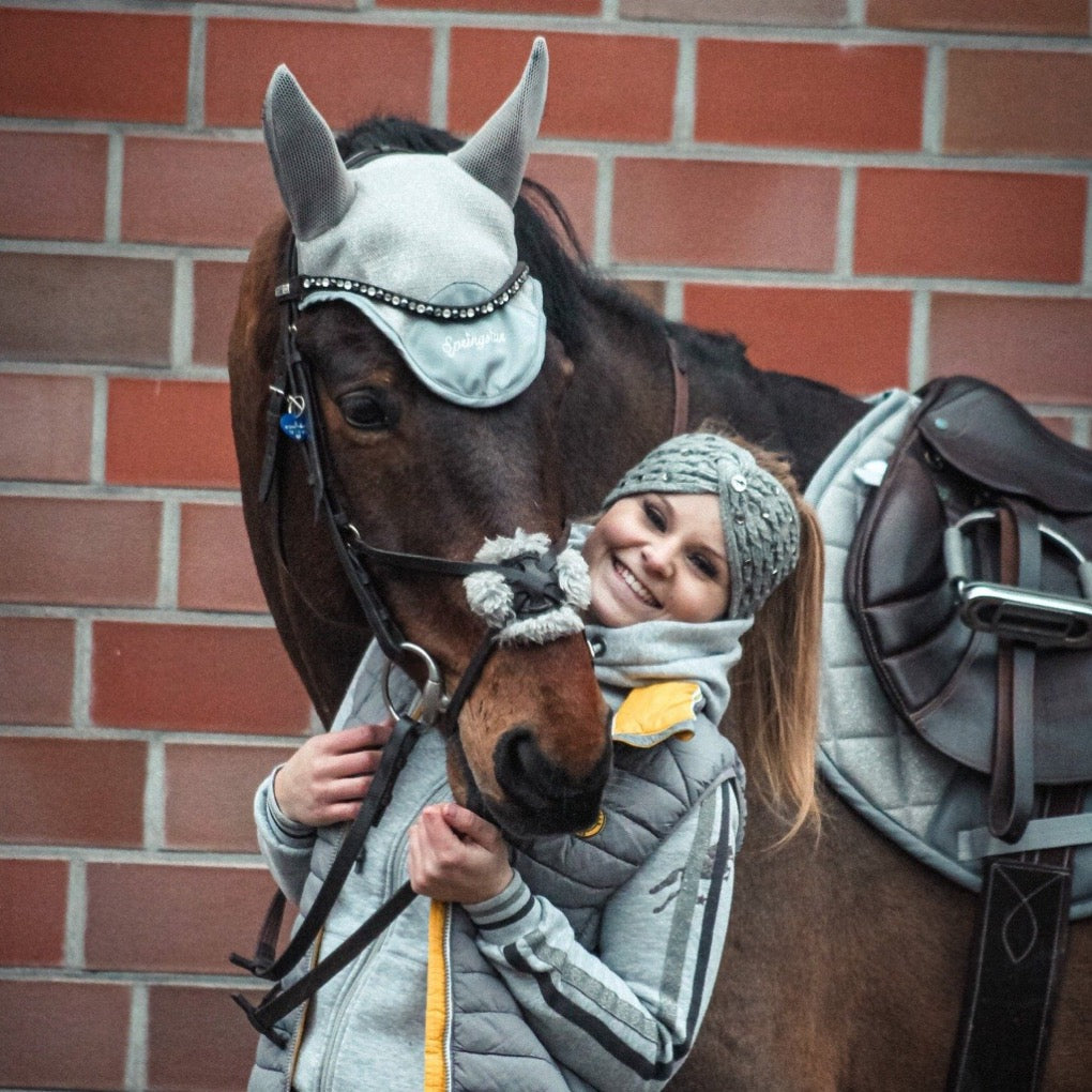 knoten stirnband,anna,fleece,warm,glietzersteine,zopfmuster,weich,warm,stall,warme,ohren,schick,ausgefallen,ausritt,