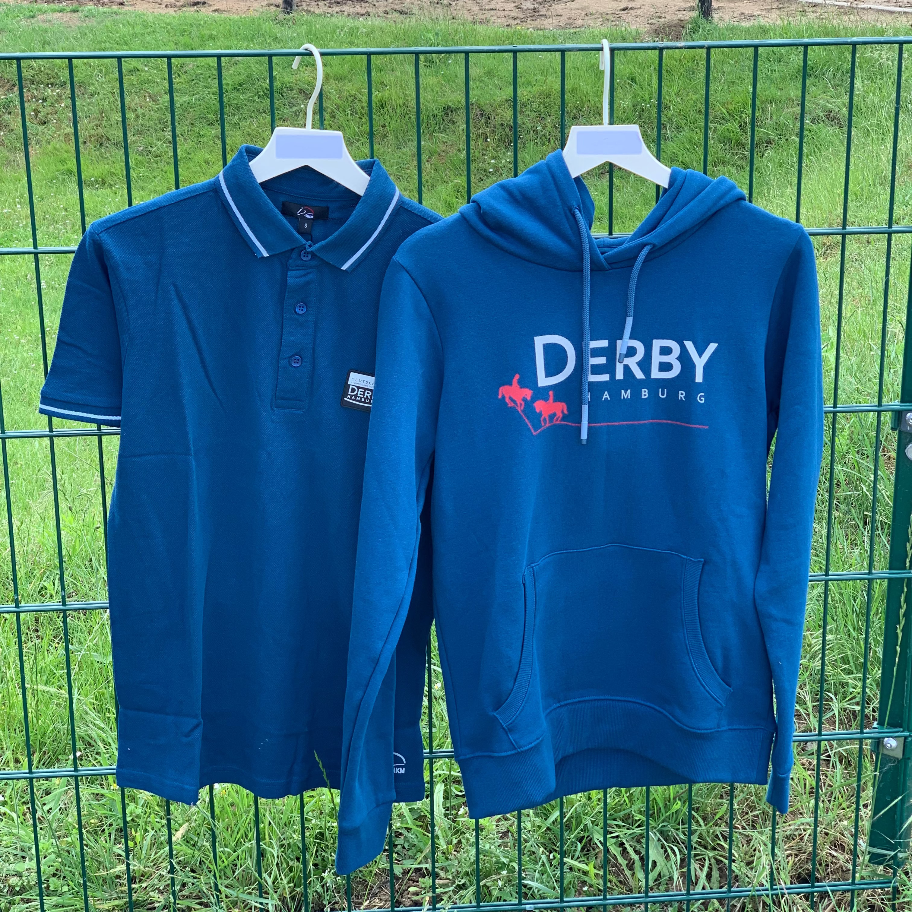 Mystery_Derby_Polo_blau_Hoodie_blau