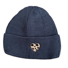 damen winter strickmütze dunkelblau mit herz patch im leo look
