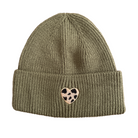 damen winter strickmütze khaki mit herz patch im leo look