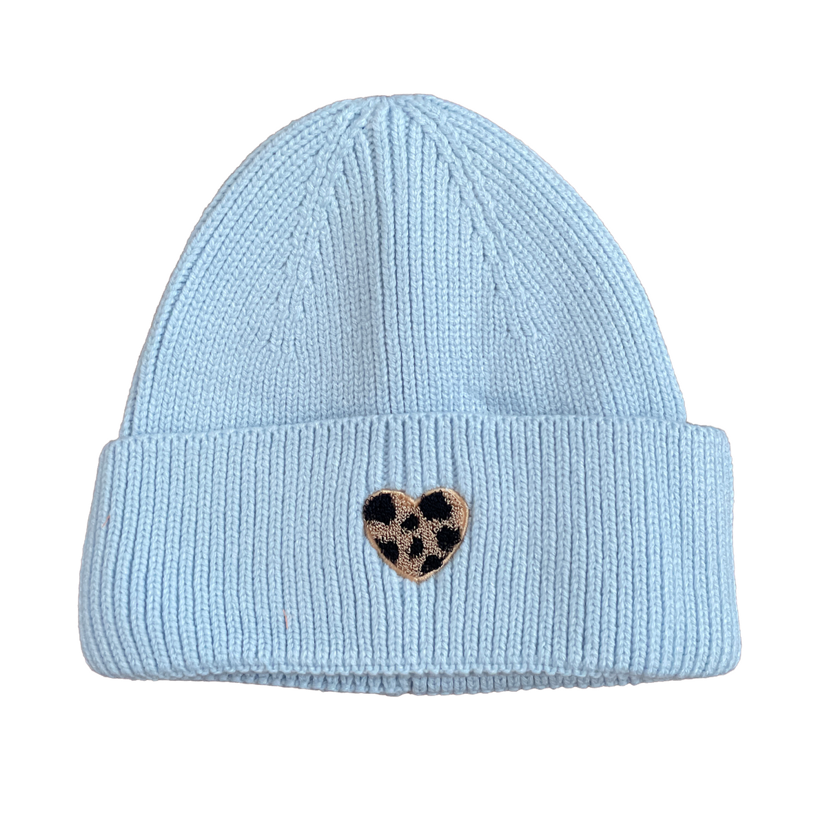 damen winter strickmütze hellblau mit herz patch im leo look