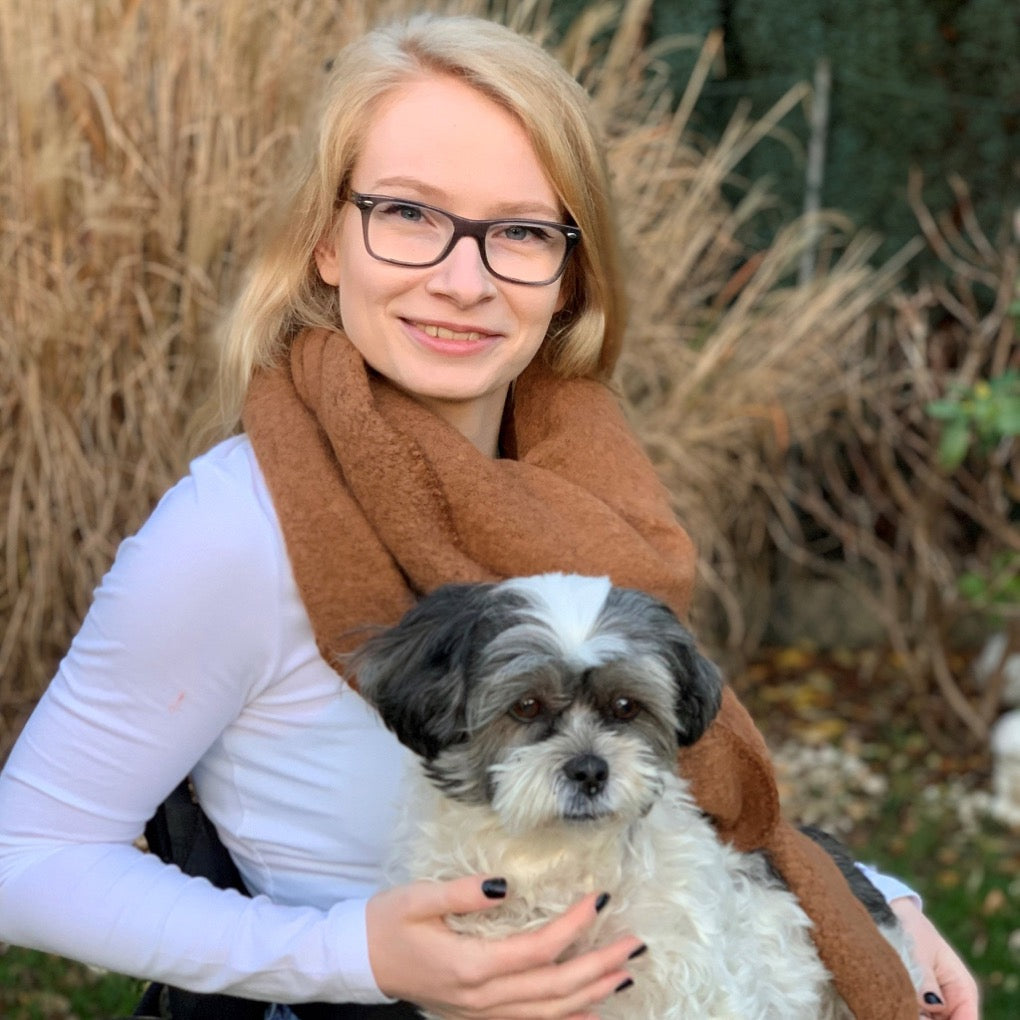 wollschal braun hund süß malteser mischling Extra großer Schal Jennifer, kuscheliger Schal, dicker Schal, Schal , Winterschal, Loedau, Spots, Krämer, zalando Schal, Asos Schall, Reitschal, Schal gelb, Schal braun