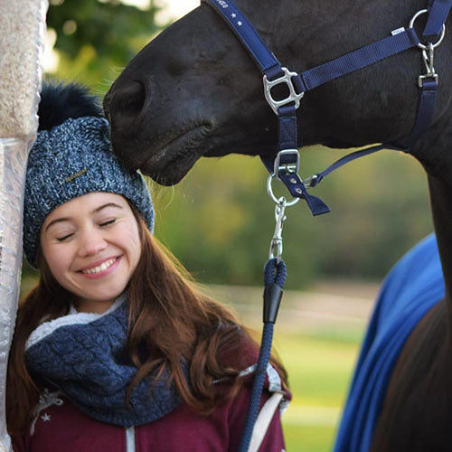 damen wintermütze, mütze reiten samira,mütze,halfter,trixi,loop,almara,springstar,sps,spooks,mädchen,strick,stickmütze,