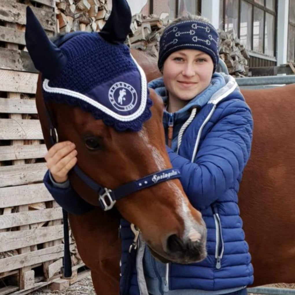 jacke lina blau grau, steppjacke reiten, reitjacke, winterjacke reiter, übergangsjacke reiter