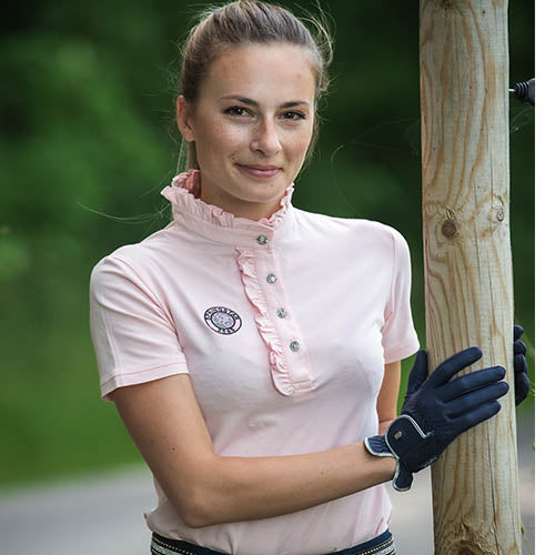 turnierbluse, exkluisve reitmode, exklusiv, pikeur, spooks, Turniershirt, Springstarshirt, Reitshirt, Reitbluse, Rosa Reitbluse, rüschen, rüschenreitbluse, rüschenshirt, t-shirt, pferde, reitmode, springstar, shirt rosa, shirt marine, glitzershirt, rüscgen, rüschenshirt
