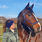 weiches-stirnband-louisa-blau-halfter-trixi-blau-jacke-alicia-gruen-smaragd.jpg
