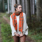 wollschal-janine-orange-beige-braun-reiterschal-reitmotiv-equestrian-weicherschal-springstar